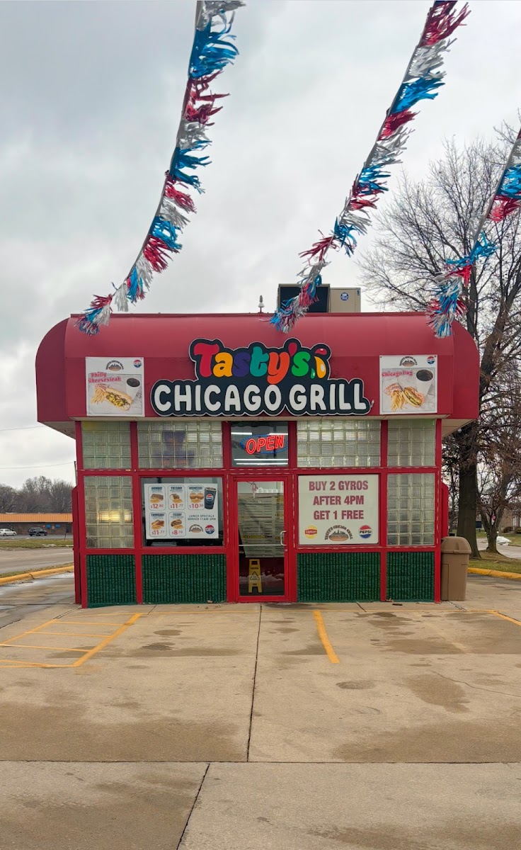 Tasty’S Chicago Grill